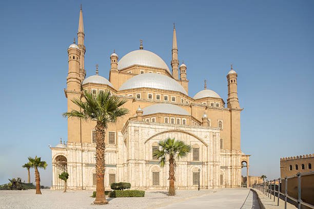 Egypt Tours : 3-day Cairo tour visiting Giza Pyramids, Sphinx, Egyptian Museum, and cultural landmarks