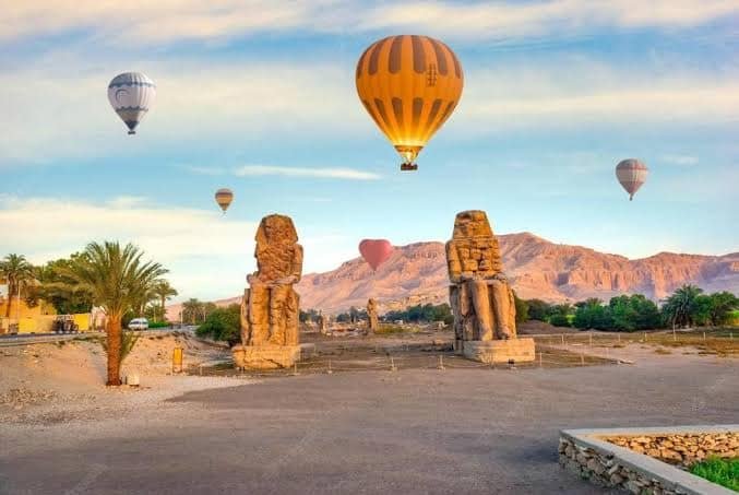 Egypt Budget Tour: The Colossi of Memnon