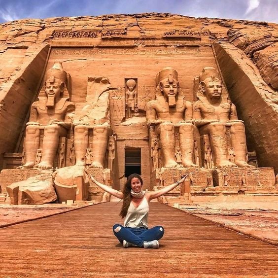 Egypt Budget Tour: Egypt Tour Package 15-day Egypt tour showing Cairo pyramids, Aswan Nile views, and Luxor temples