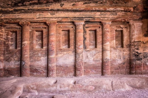 Egypt Standard Tour – Egypt standard tour visiting Cairo, Pyramids, Nile Cruise, Luxor, Aswan, and Petra in Jordan