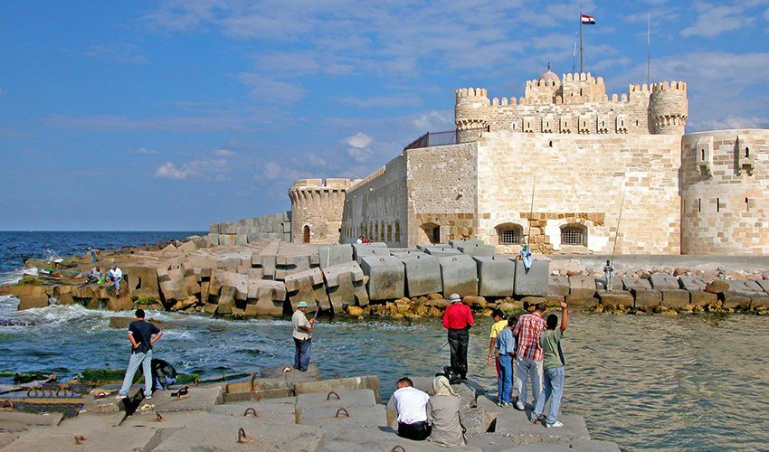 Egypt Luxury Tour Luxury Egypt tour visiting Cairo’s Pyramids, Egyptian Museum, and Alexandria’s Qaitbay Citadel and Mediterranean coast