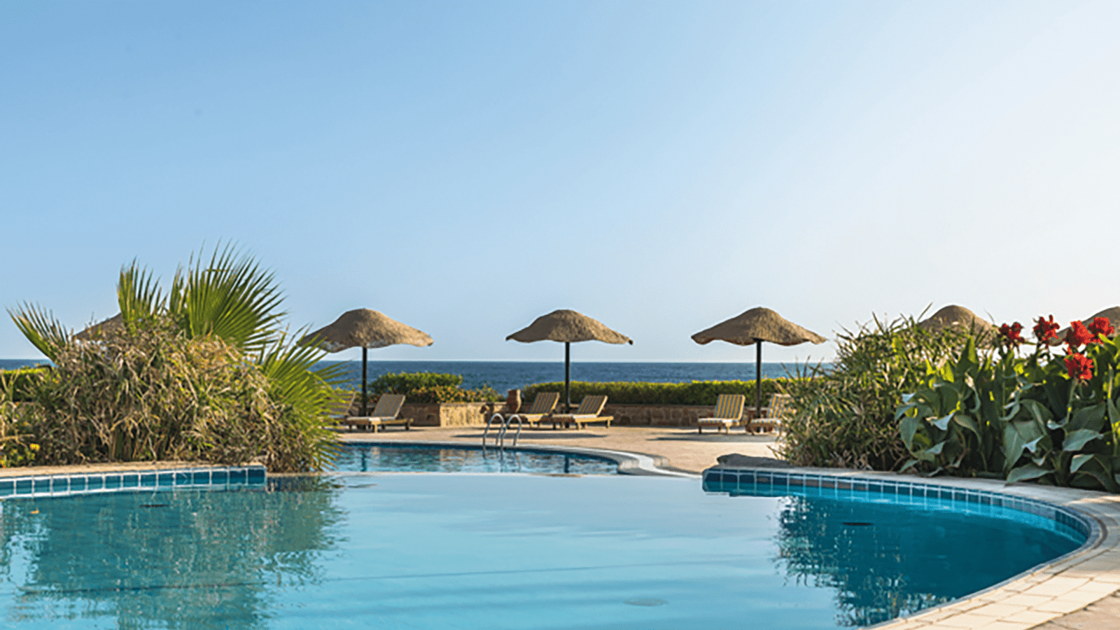 10-day Egypt tour showing Cairo pyramids and Hurghada Red Sea beach