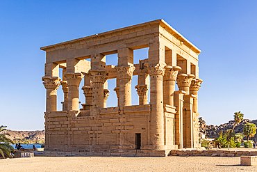 Egypt Budget Holiday 6 Days: Discover Cairo, Luxor, Aswan & Abu Simbel “6-Day Egypt Budget Holiday – Cairo Pyramids, Luxor temples, Aswan Philae Temple, and Abu Simbel tour.”