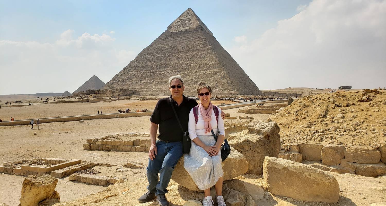 7-day Cairo budget tour featuring the Pyramids, Egyptian Museum, Old Cairo, and hidden cultural gems