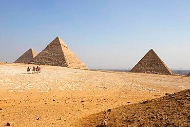 Egypt Budget Holiday 6 Days: Discover Cairo, Luxor, Aswan & Abu Simbel “6-Day Egypt Budget Holiday – Cairo Pyramids, Luxor temples, Aswan Philae Temple, and Abu Simbel tour.”