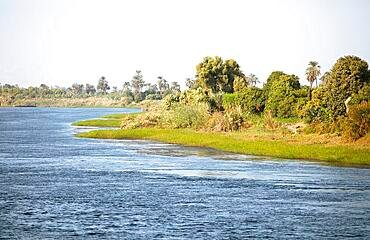 Egypt Budget Holiday 6 Days: Discover Cairo, Luxor, Aswan & Abu Simbel “6-Day Egypt Budget Holiday – Cairo Pyramids, Luxor temples, Aswan Philae Temple, and Abu Simbel tour.”