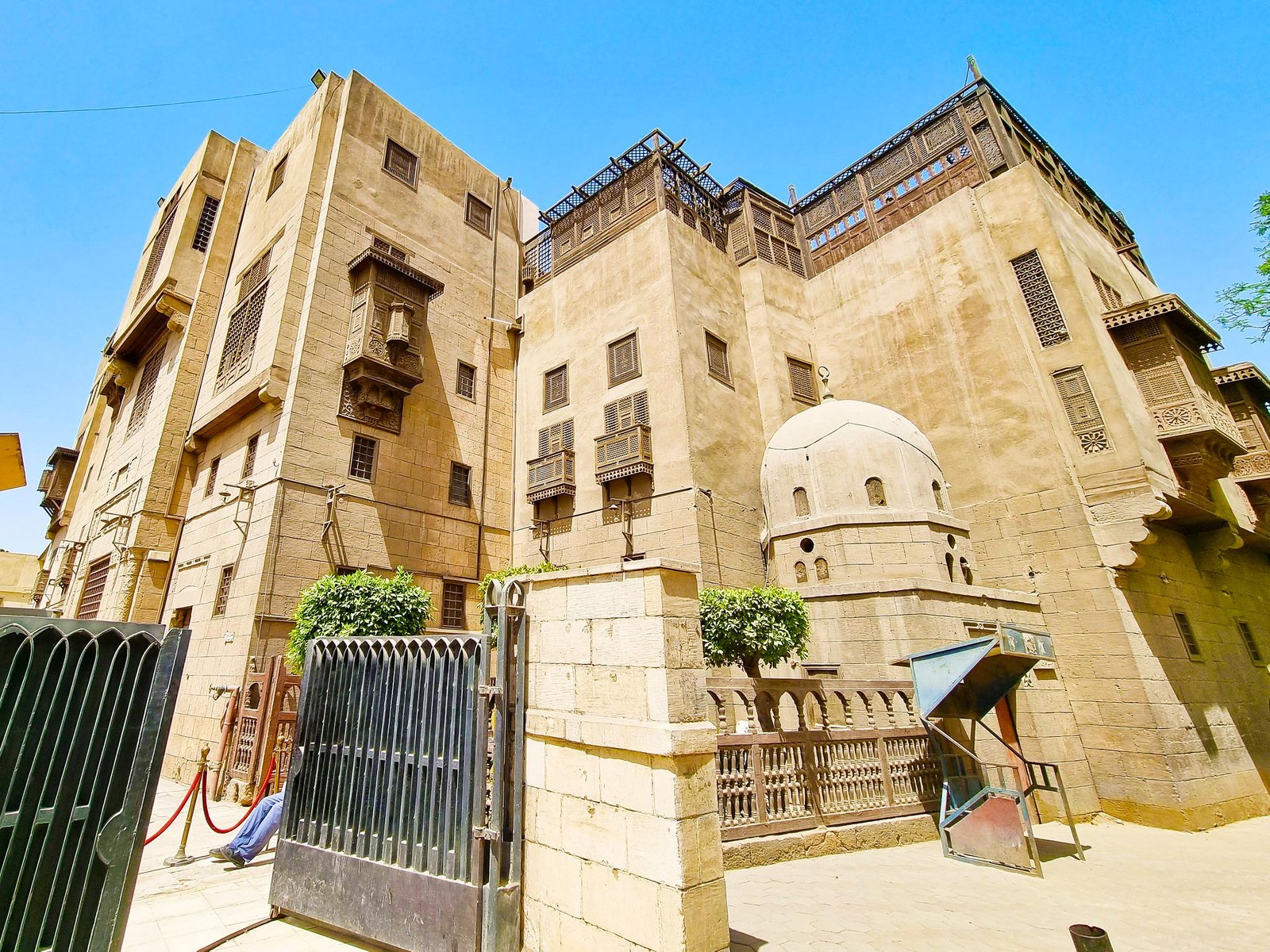 6-Day Budget Discovery of Cairo – Pyramids, Museums, Palaces & Old Cairo 6-day budget discovery of Cairo tour including pyramids, museums and Old Cairo