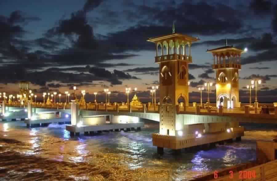 6-Day Egypt Budget. Cairo budget vacation 5 nights including Alexandria day trip with pyramids, museums, historic sites, and coastal attractions