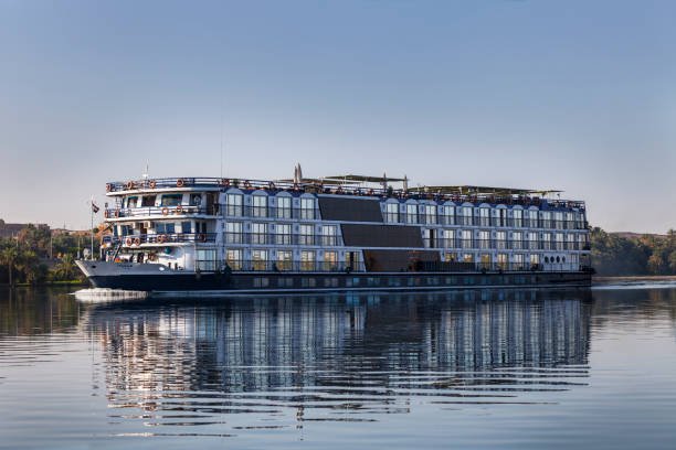 Egypt Tours : 12-day Egypt budget tour featuring desert oases, Nile cruise, ancient temples, and cultural experiences across Egypt