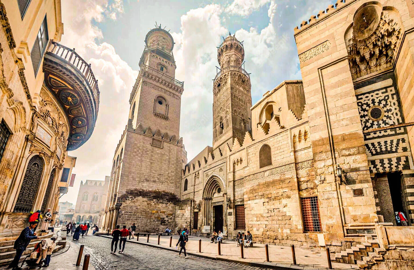 Egypt Tours : Historic Al Muizz Street and Khan El Khalili Bazaar in Islamic Cairo